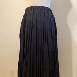 Long black skirt